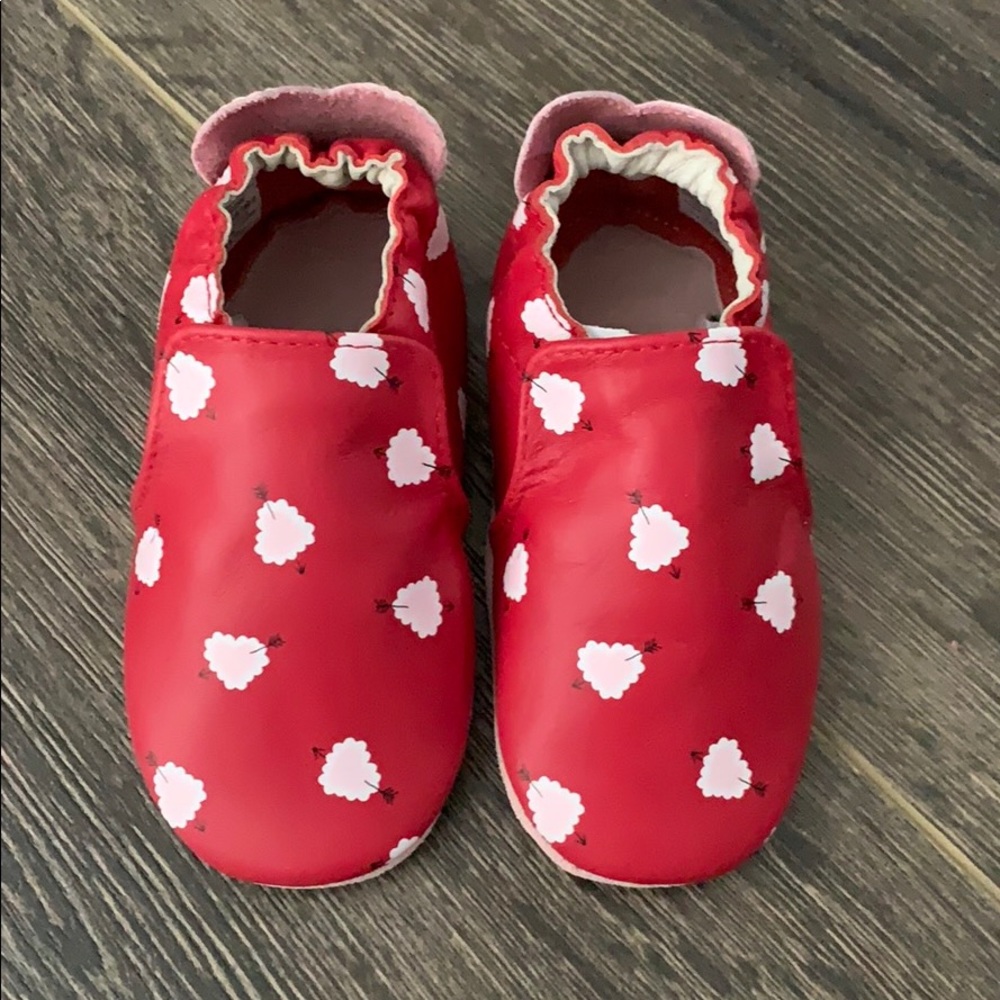NWT Robeez soft soles baby shoes